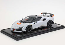 FERRARI SF90 XX STRADALE ONDA MARINA AVEC TOIT NOIR - Vroomi