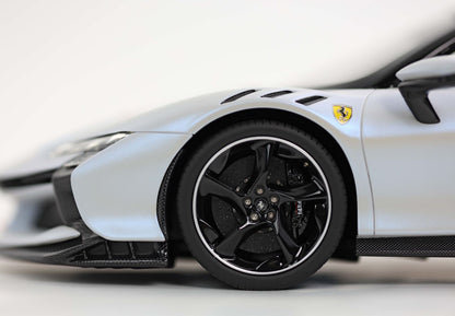 FERRARI SF90 XX STRADALE ONDA MARINA AVEC TOIT NOIR - Vroomi