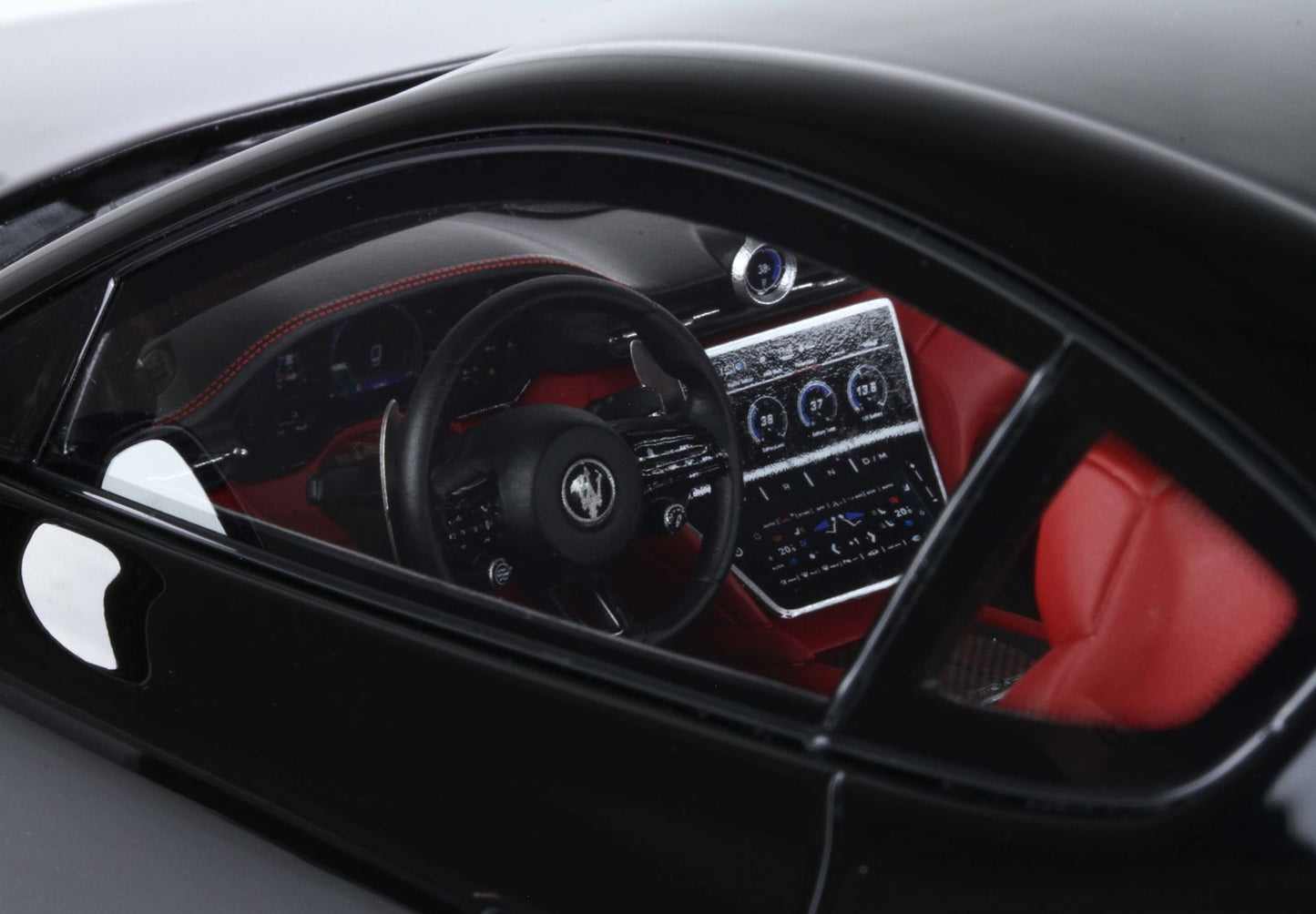 MASERATI GRANTURISMO FOLGORE 2023 NERO ASSOLUTO - Vroomi