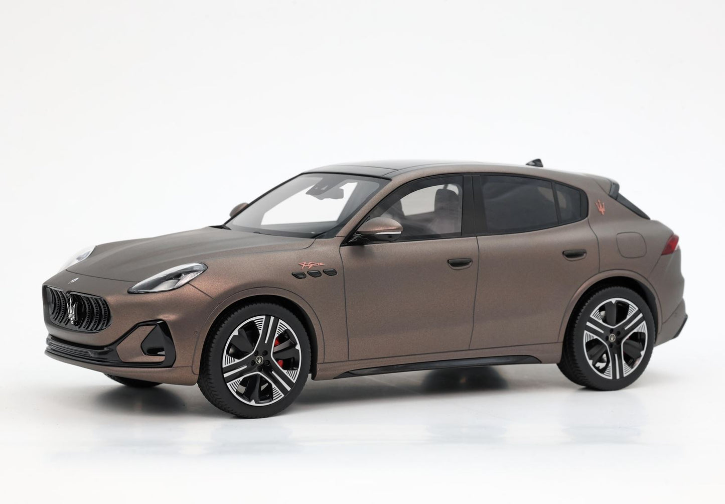 MASERATI GRECALE FOLGORE 2022 RAME FOLGORE - Vroomi