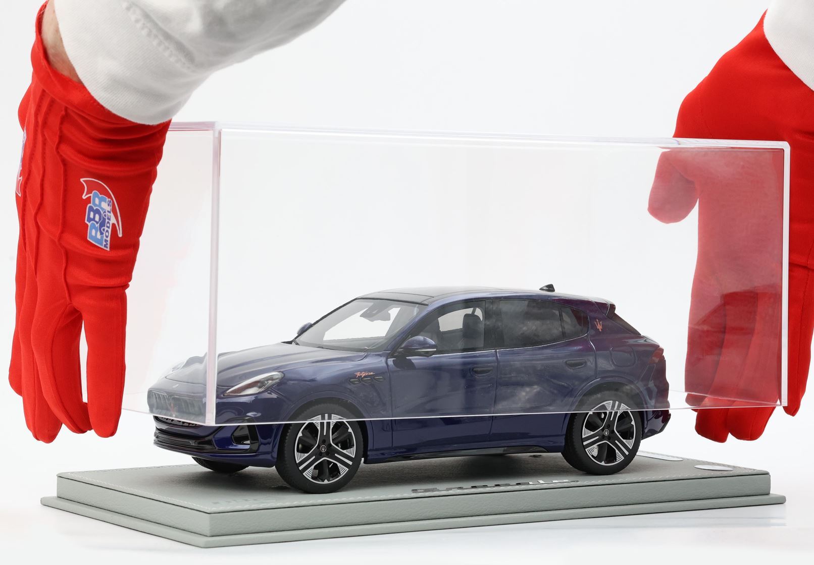 MASERATI GRECALE FOLGORE 2022 BLU INTENSO - Vroomi