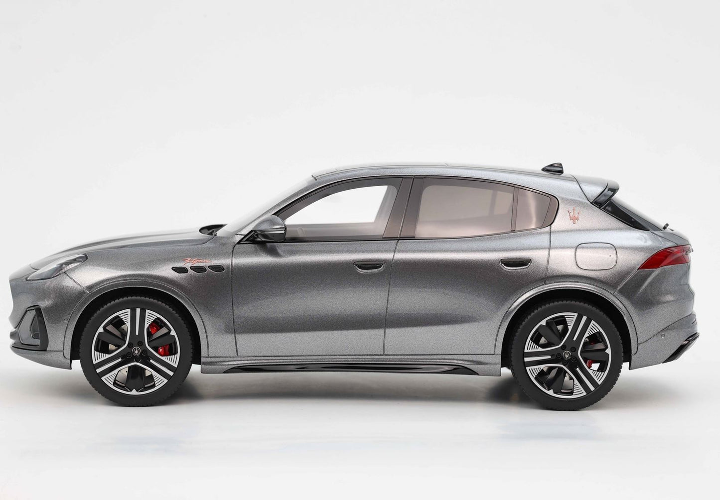 MASERATI GRECALE FOLGORE 2022 GRIGIO LAVA - Vroomi