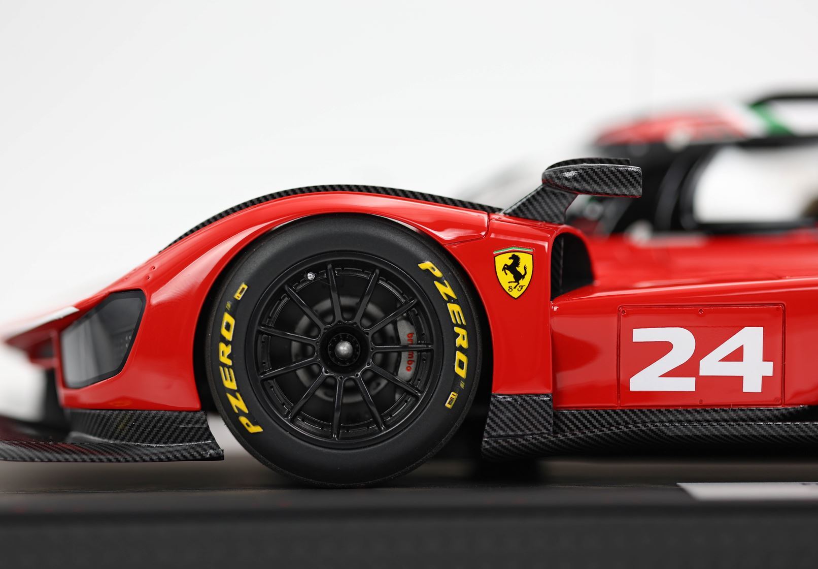 FERRARI 499P MODIFICATA VERSION DE LANCEMENT 2023 - Vroomi