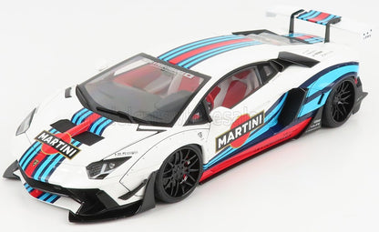 Lamborghini Aventador bianca con strisce Martini e interni rossi, in sale Vroomi.