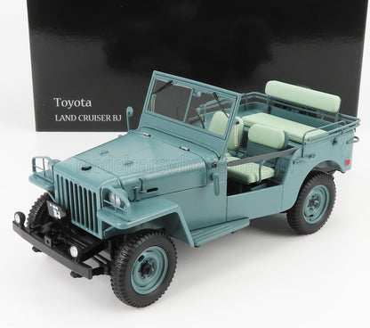Modellino diecast di Toyota Land Cruiser BJ blu con fiancate aperte e sedili verde chiaro, ora disponibile su Vroomi.