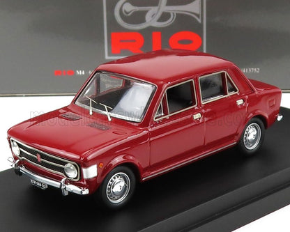 Modellino di auto Lada berlina rossa degli anni '70 su base nera con marchio Rio, ora disponibile su Vroomi.