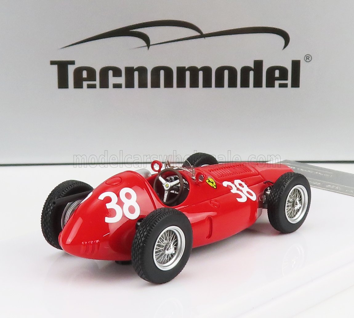 Modellino vintage rosso di Ferrari da corsa numero 38 di Tecnomodel, disponibile su Vroomi.