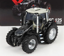 Modellino di trattore Massey Ferguson 56125 in metallo pressofuso con dettagli in bianco e nero, disponibile su Vroomi.