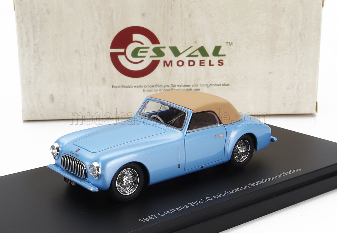 Modello Cisitalia 202 SC cabriolet blu del 1947 degli Stabilimenti Farina con tetto marrone chiaro, in vendita su Vroomi.