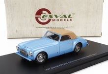 Modello Cisitalia 202 SC cabriolet blu del 1947 degli Stabilimenti Farina con tetto marrone chiaro, in vendita su Vroomi.