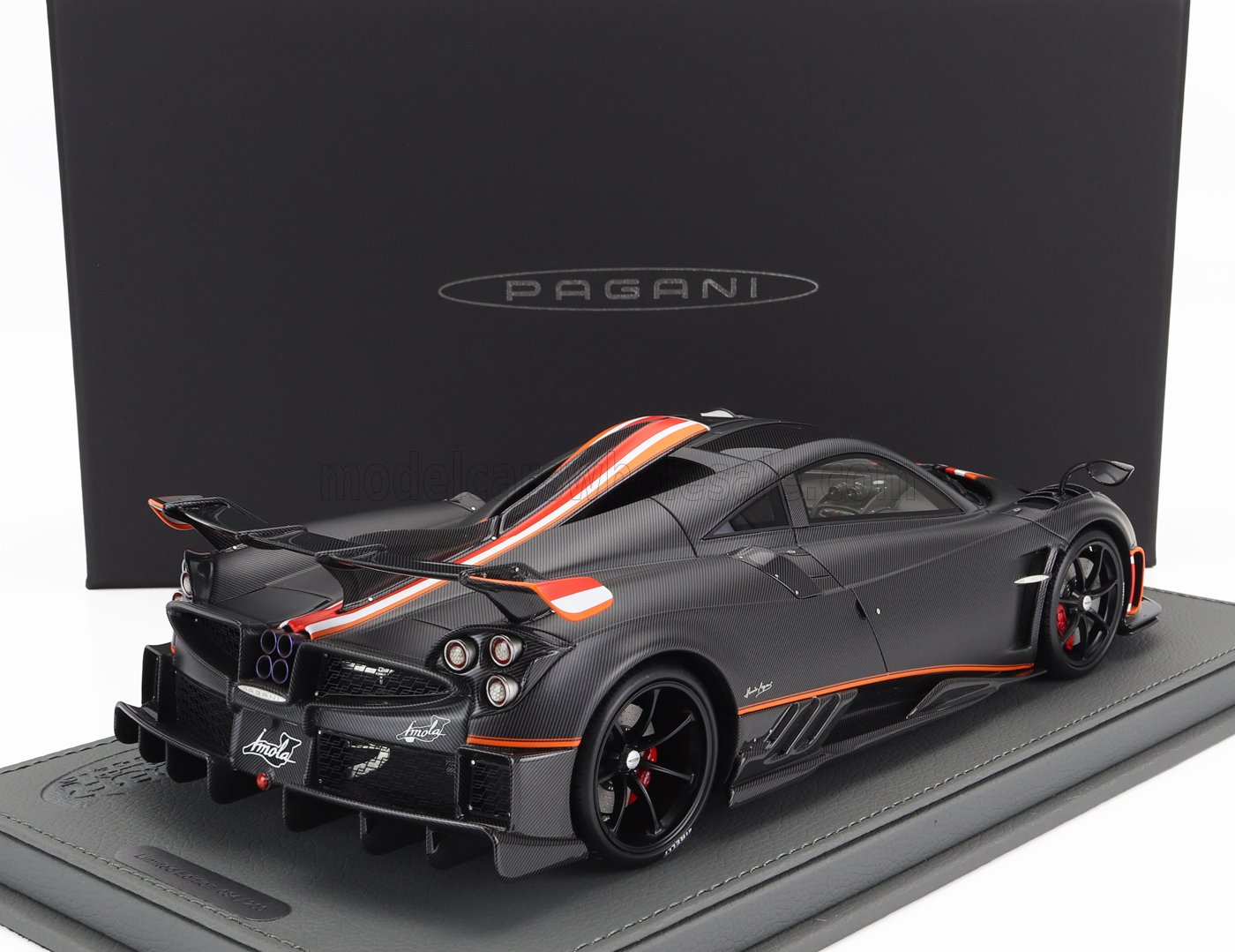 PAGANI | IMOLA 2020 - CON VETRINA | FIBRA DI CARBONIO OPACA