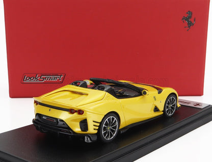 Ferrari 812 Competizione gialla. Un modellino su base nera con scatola LookSmart rossa, ora su Vroomi.