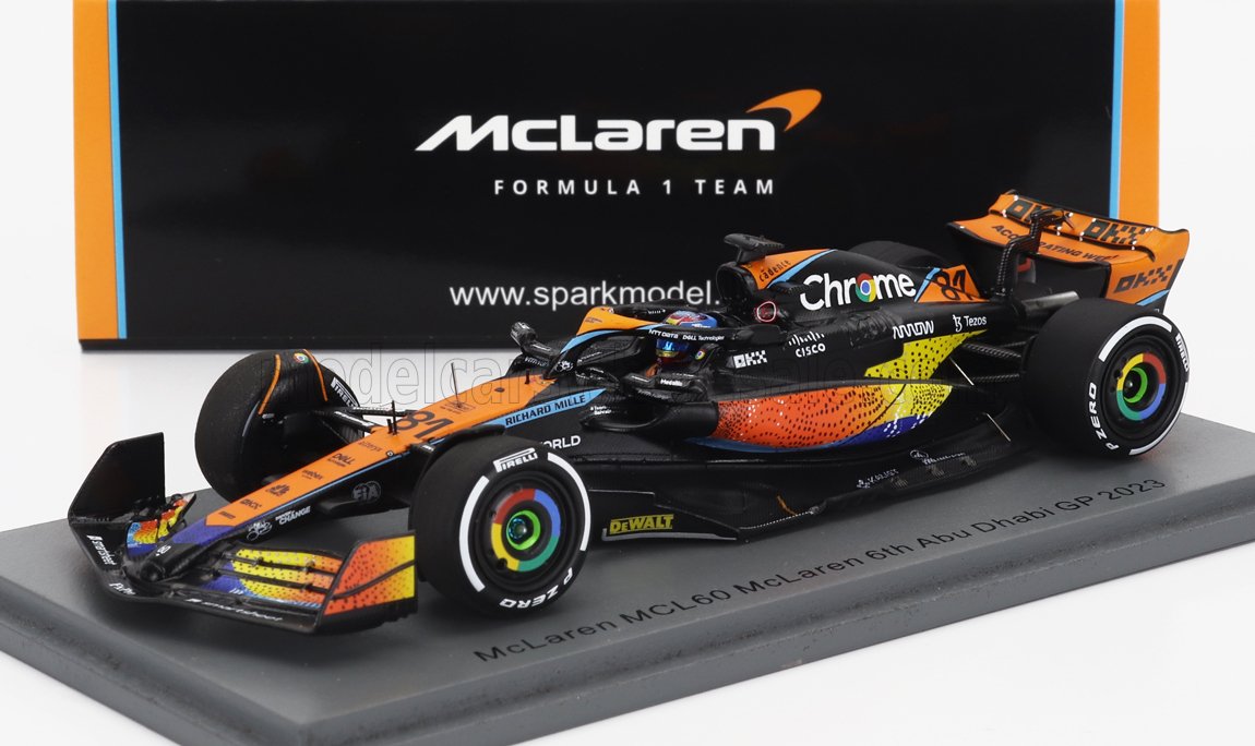 Modellino dell'auto di Formula 1 McLaren MCL60 2023 Abu Dhabi GP con livrea arancione e nera disponibile su Vroomi