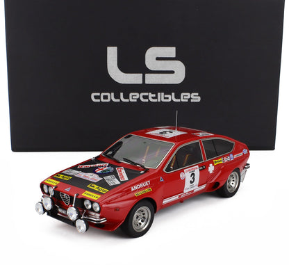 Modellino di auto da rally Alfa Romeo rossa con adesivi degli sponsor e luci anteriori, esposto nella confezione LS Collectibles, in vendita su Vroomi.