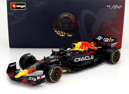 Modellino in scala 1/24 dell'auto da corsa Red Bull F1 con marchio dettagliato e pneumatici morbidi, disponibile su Vroomi.