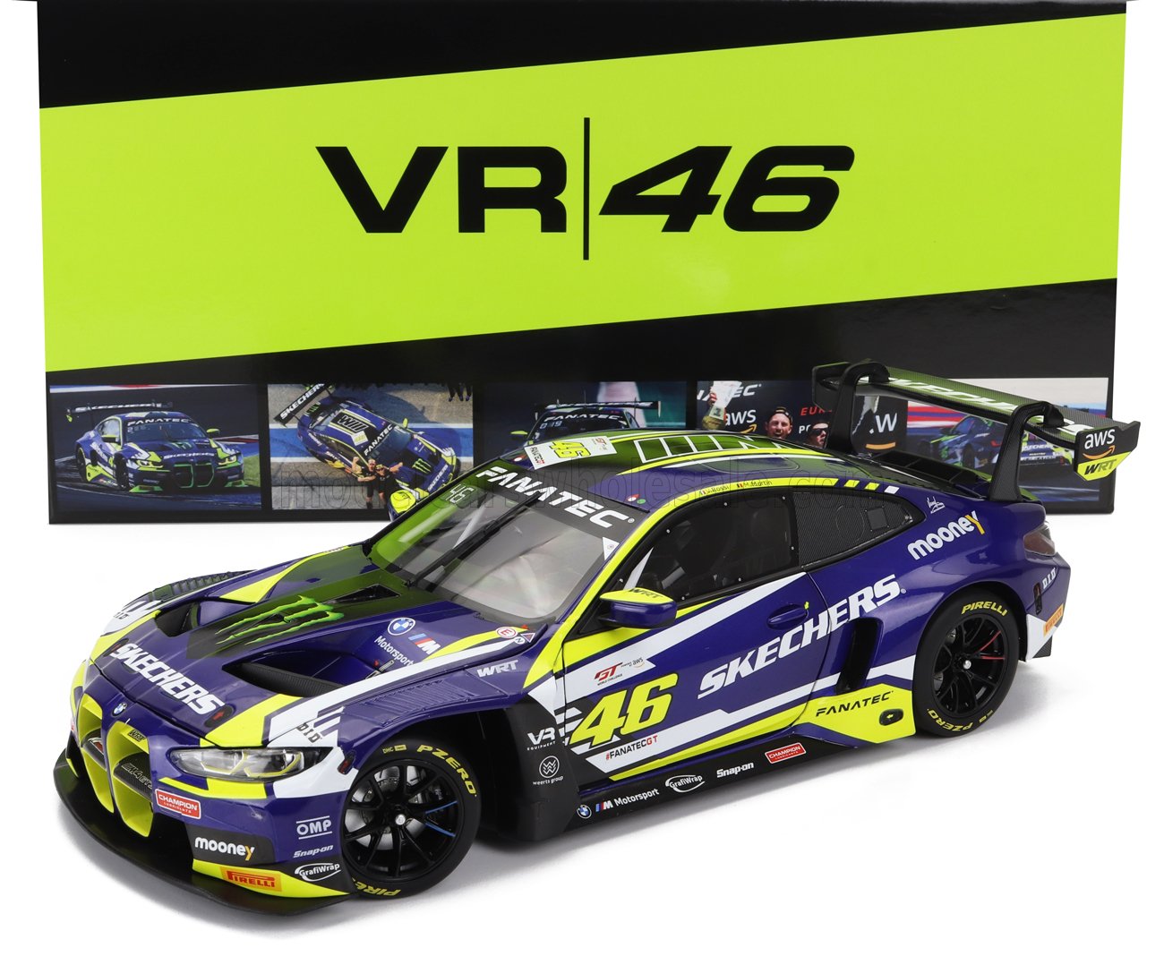Replica dell'auto da corsa BMW con marchio VR46 in blu e giallo neon con i loghi Skechers e Monster, disponibile su Vroomi.