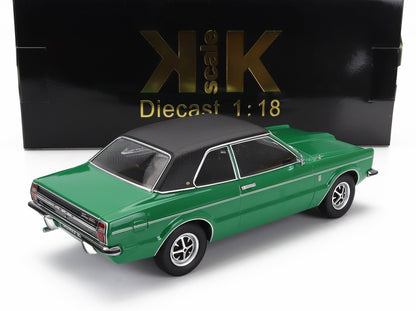 Modellino di auto in scala 1:18 in metallo pressofuso verde con tetto nero, da collezione e disponibile da Vroomi.