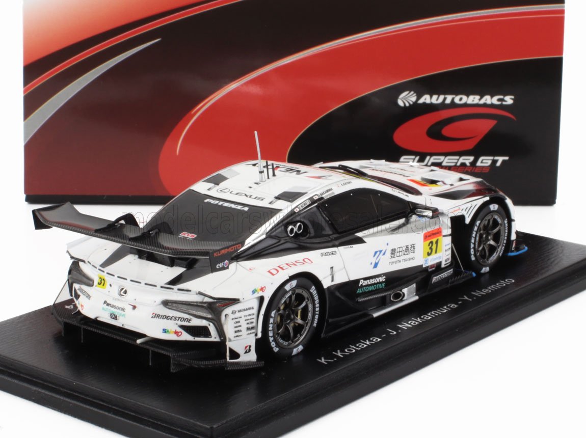 Modellino dettagliato in bianco e nero dell'auto da corsa Lexus Super GT su supporto espositivo, in vendita su Vroomi.