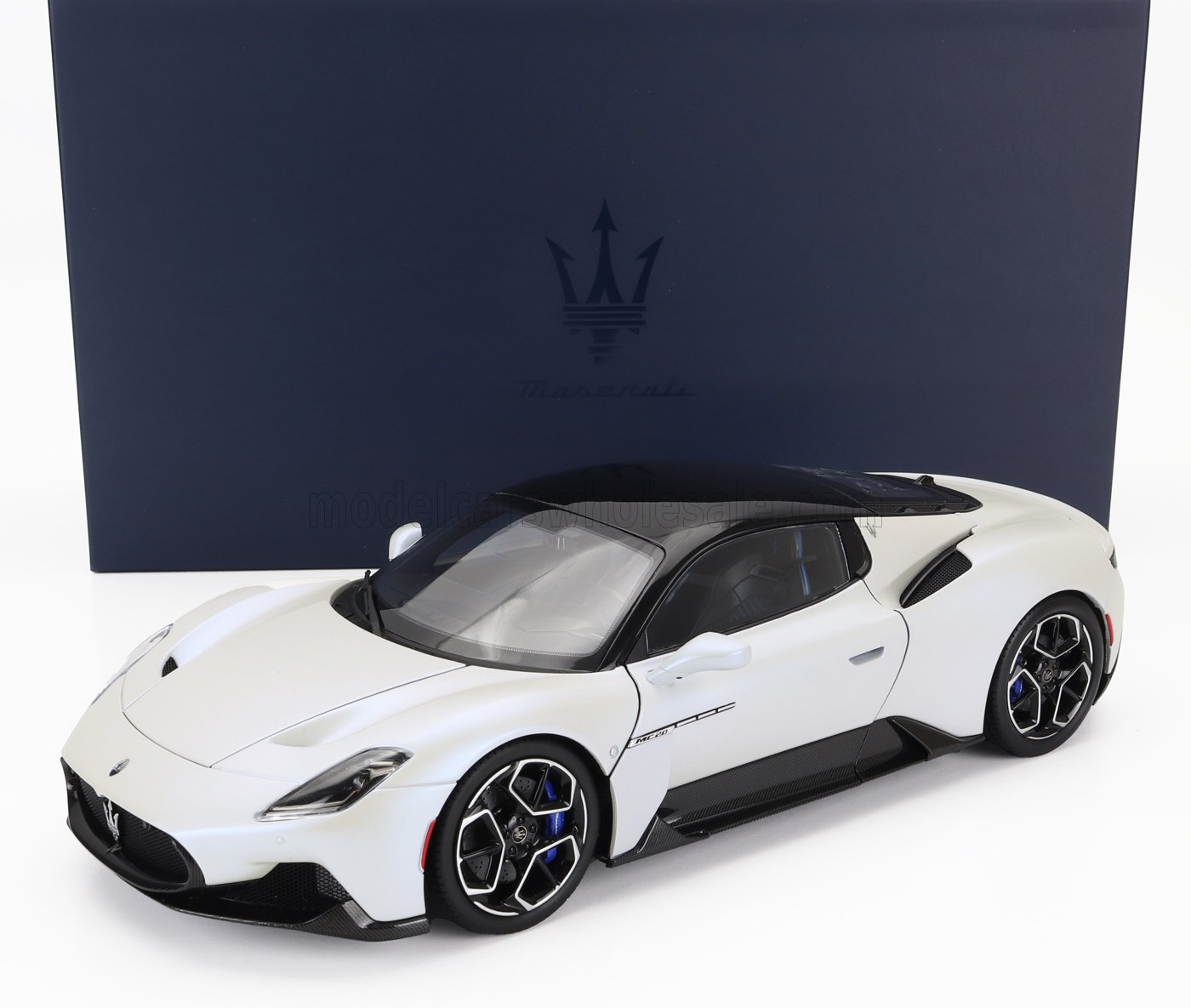 MASERATI | MC20 TETTO NERO LUCIDO 2020 | BIANCO AUDACE