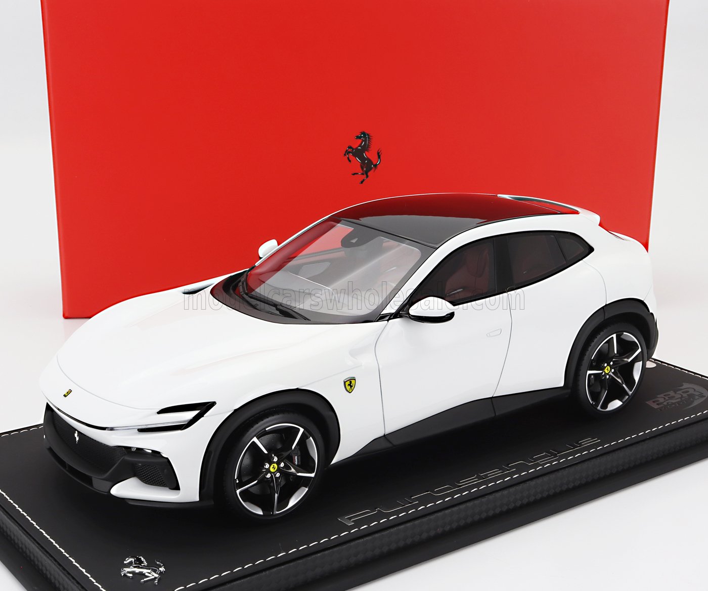 FERRARI | PUROSANGUE SUV 2022 - CON VETRINA