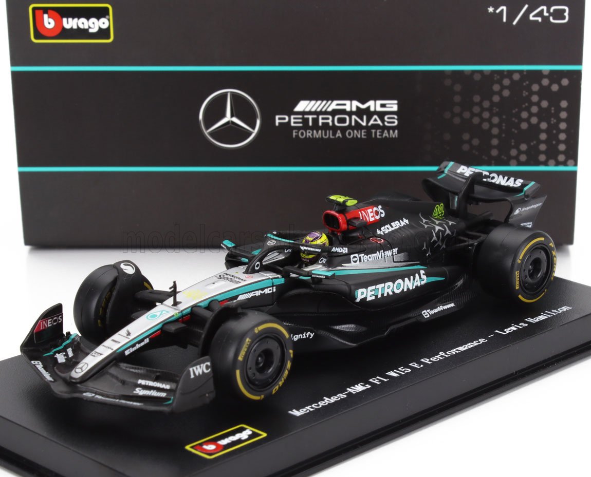 Modello Mercedes-AMG F1 W15 E Performance in scala 1/43 di Bburago, auto di Lewis Hamilton, disponibile su Vroomi