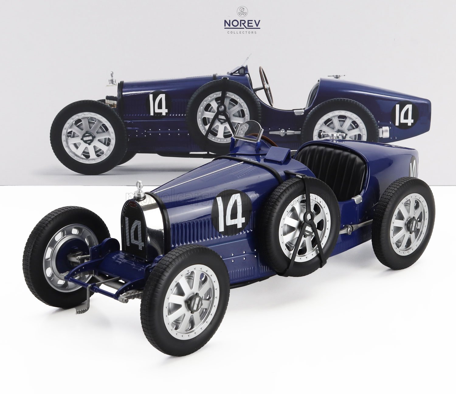 Modellino di auto da corsa vintage blu Norev con il numero 14, pneumatici dettagliati, disponibile sulla piattaforma Vroomi.
