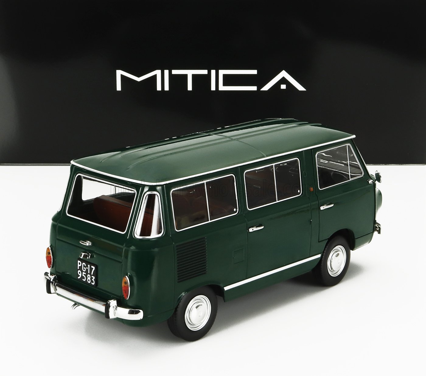 FIAT - FIAT 850 FAMILIARE SERIE-2 1970 – INTERNO MARRONE - VERDE OLIVA 323 VERDE - Vroomi