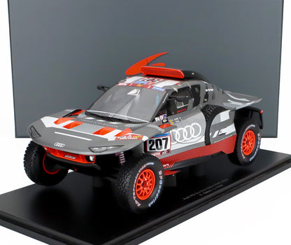 AUDI | Q E-TRON RS TEAM AUDI SPORT N 207 RALLY DAKAR 2023 CARLOS SAINZ - LUCAS CRUZ
