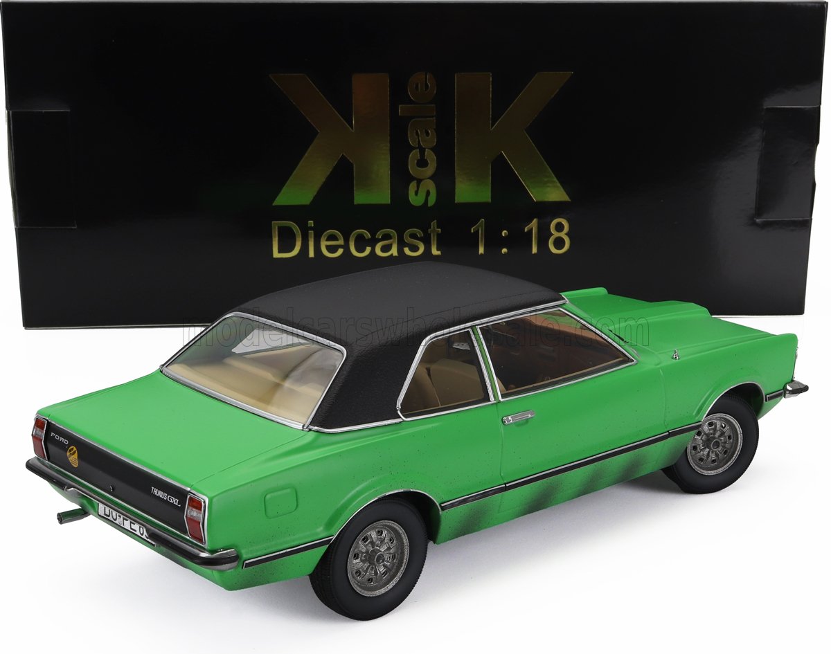 Modellino di auto Ford Taunus GXL verde in scala 1:18 con tetto nero, disponibile su Vroomi.