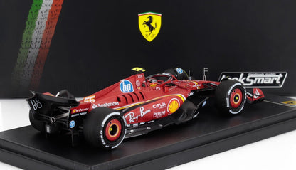 Modello di auto Ferrari Formula 1 rossa con i loghi degli sponsor in bella vista, presentato sulla piattaforma Vroomi.