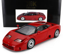 Modellino Bugatti EB110 in scala 1:18 di colore rosso con ruote super dettagliate, presentato in una confezione nera di alta qualità, disponibile su Vroomi.