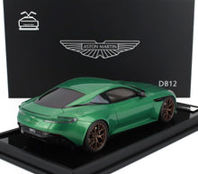 ASTON MARTIN - DB12 4.0L V8 COUPE 2023 - VERDE SMERALDO IRIDESCENTE