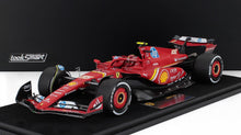 FERRARI - F1 SF-24 TEAM SCUDERIA FERRARI N 55 2nd ABU DHABI GP 2024 CARLOS SAINZ - LAST FERRARI RACE - CON VETRINA - WITH SHOWCASE - RED WHITE BLACK