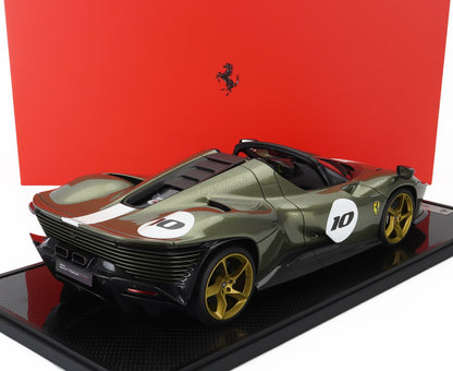 FERRARI - DAYTONA SP3 SERIE ICONA N 10 TETTO APERTO 2022 - CON VETRINA - VERDE MANZONI LUCIDO - VERDE METALLIZZATO ARGENTO