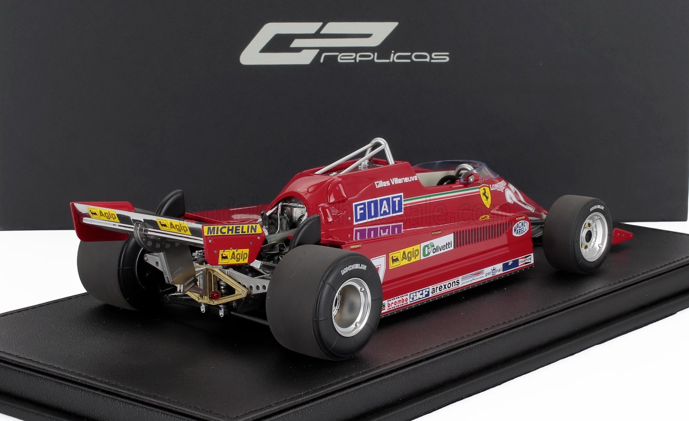 Modellino di Ferrari Formula 1 rossa con i loghi Fiat e Agip, replica dettagliata in esposizione, in vendita su Vroomi.