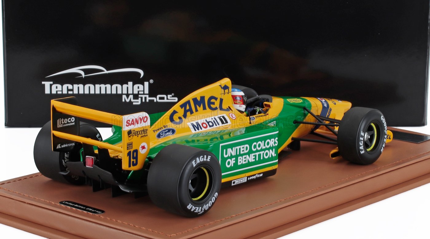 BENETTON - F1 B192 FORD N 19 VINCITORE DEL GP DEL BELGIO A SPA (con figurina del pilota) 1992 MICHAEL SCHUMACHER - GIALLO VERDE - Vroomi