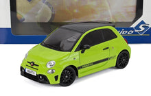 Modellino Abarth verde e nero dal design sportivo, ora disponibile sulla piattaforma Vroomi.