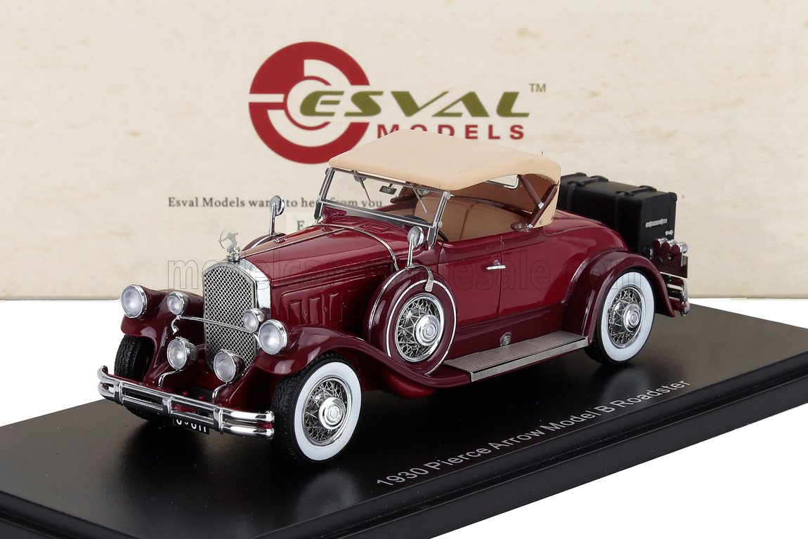 Modellino in scala del Pierce Arrow Model B Roadster del 1930, color marrone rossiccio con capote beige, disponibile su Vroomi.