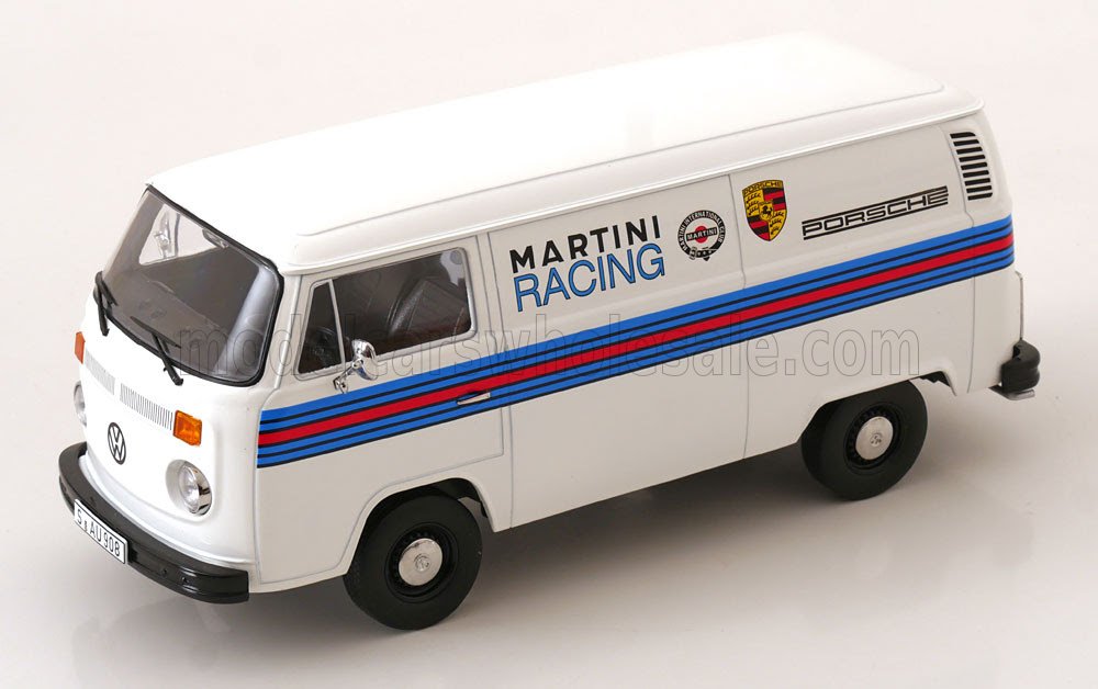Modellino in scala di un furgone Porsche VW Martini Racing con strisce blu, disponibile su Vroomi.
