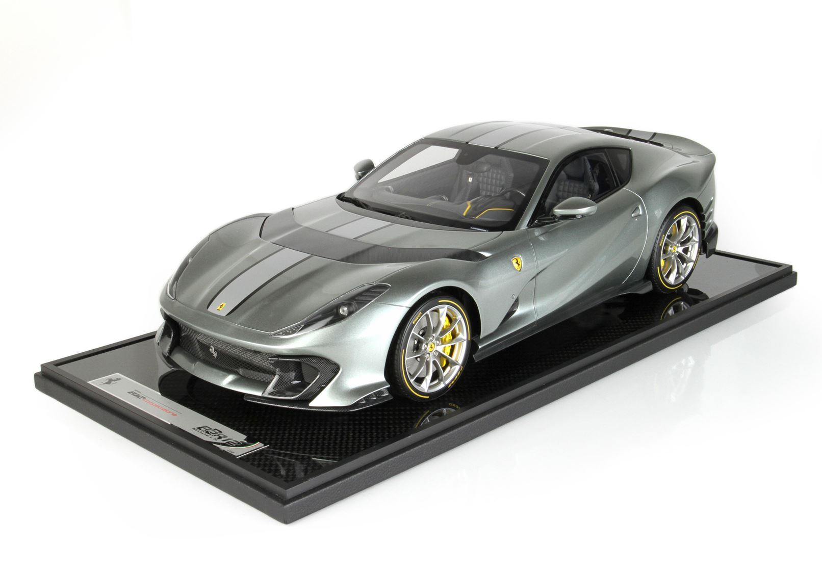 FERRARI 812 COMPETIZIONE STRISCIA ARGENTO GRIGIO COBURN - Vroomi
