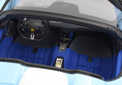 FERRARI DAYTONA SP3 SERIE ICONA TETTO APERTO AZZURRO LA PLATA - Vroomi