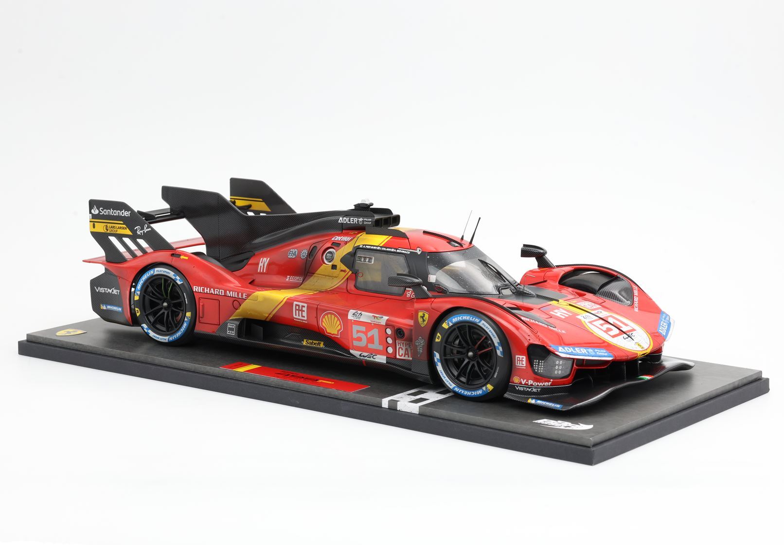FERRARI 499P VINCITRICE DELLA 24 ORE DI LE MANS 2023 AUTO N.51 CON USURA DA GARA PIER GUIDI-CALADO-GIOVINAZZI - Vroomi