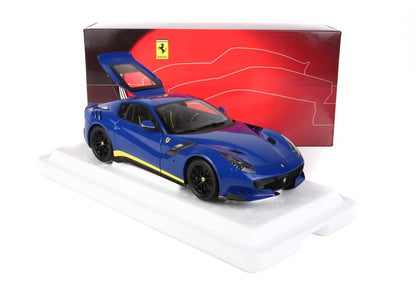 FERRARI F12 TDF AZZURRO DINO E DETTAGLIO GIALLO - Vroomi