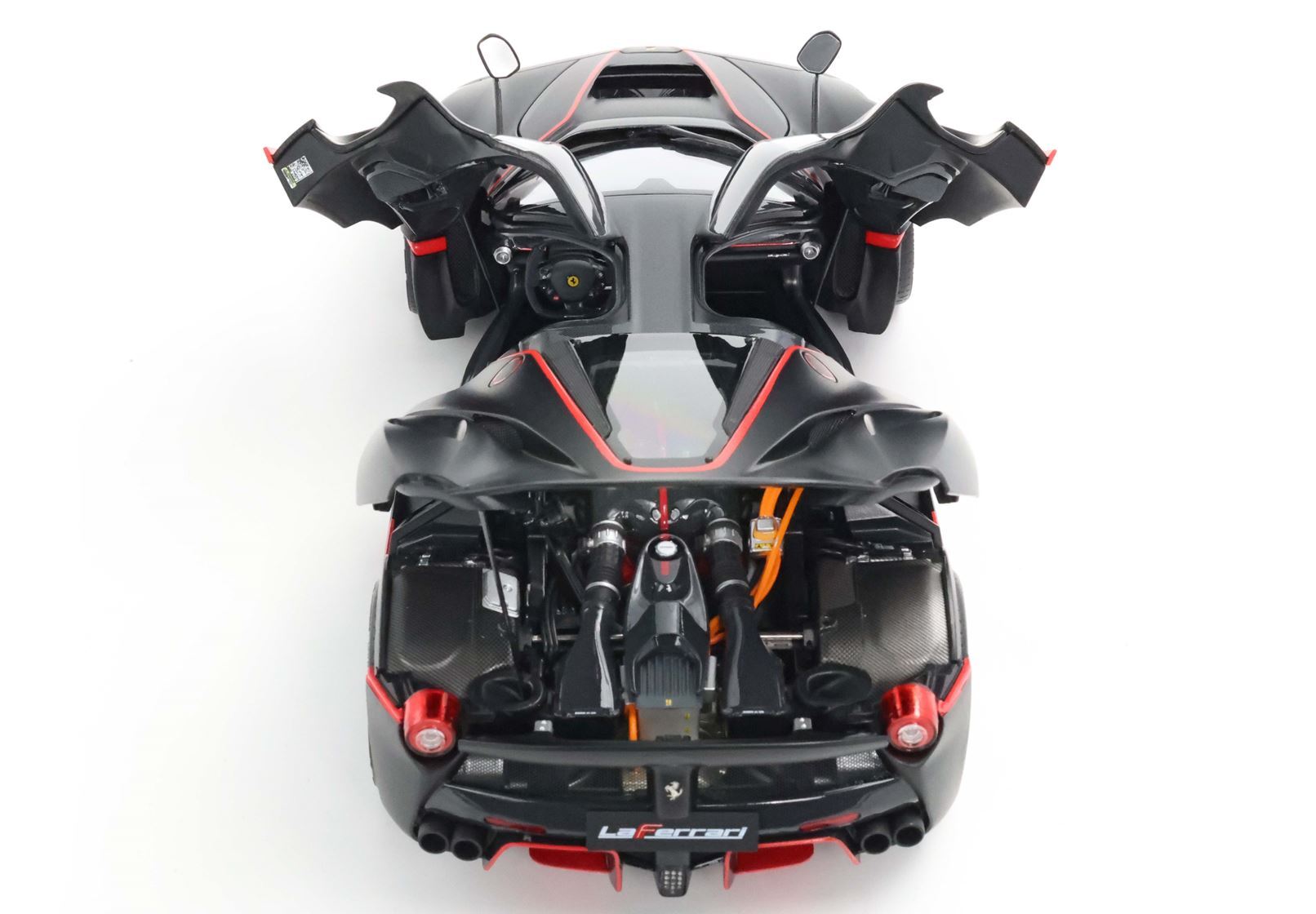 FERRARI LAFERRARI NERO OPACO CON STRISCE ROSSE BASE CARBONIO - VETRINA INCLUSA - Vroomi