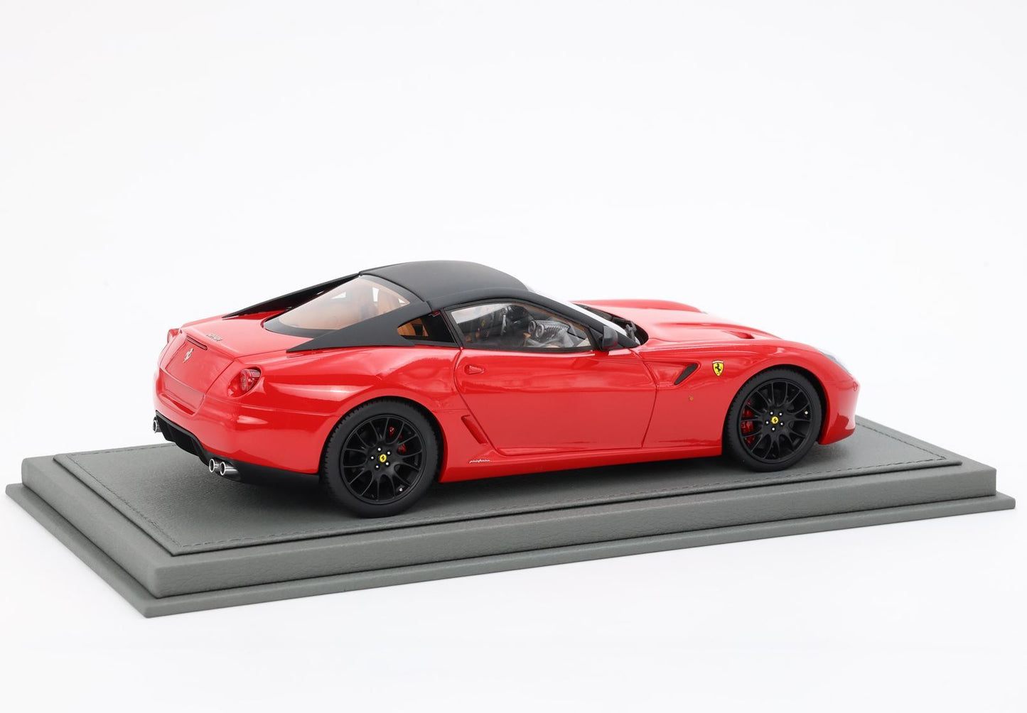FERRARI 599 GTB FIORANO 2006 CAMBIO AUTOMATICO - FATTA IN ITALIA ROSSO CORSA - CERCHI E TETTO NERI - Vroomi
