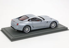 FERRARI 599 GTB FIORANO 2006 CAMBIO AUTOMATICO - FATTO IN ITALIA GRIGIO TITANIO INTERNI BORDEAUX - Vroomi
