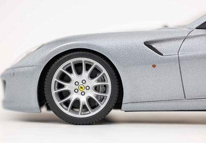 FERRARI 599 GTB FIORANO 2006 CAMBIO AUTOMATICO - FATTO IN ITALIA GRIGIO TITANIO INTERNI BORDEAUX - Vroomi