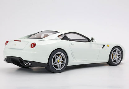 FERRARI 599 GTB FIORANO 2006 CAMBIO AUTOMATICO - FATTO IN ITALIA BIANCO AVUS INTERNI COLORE CUOIO - Vroomi