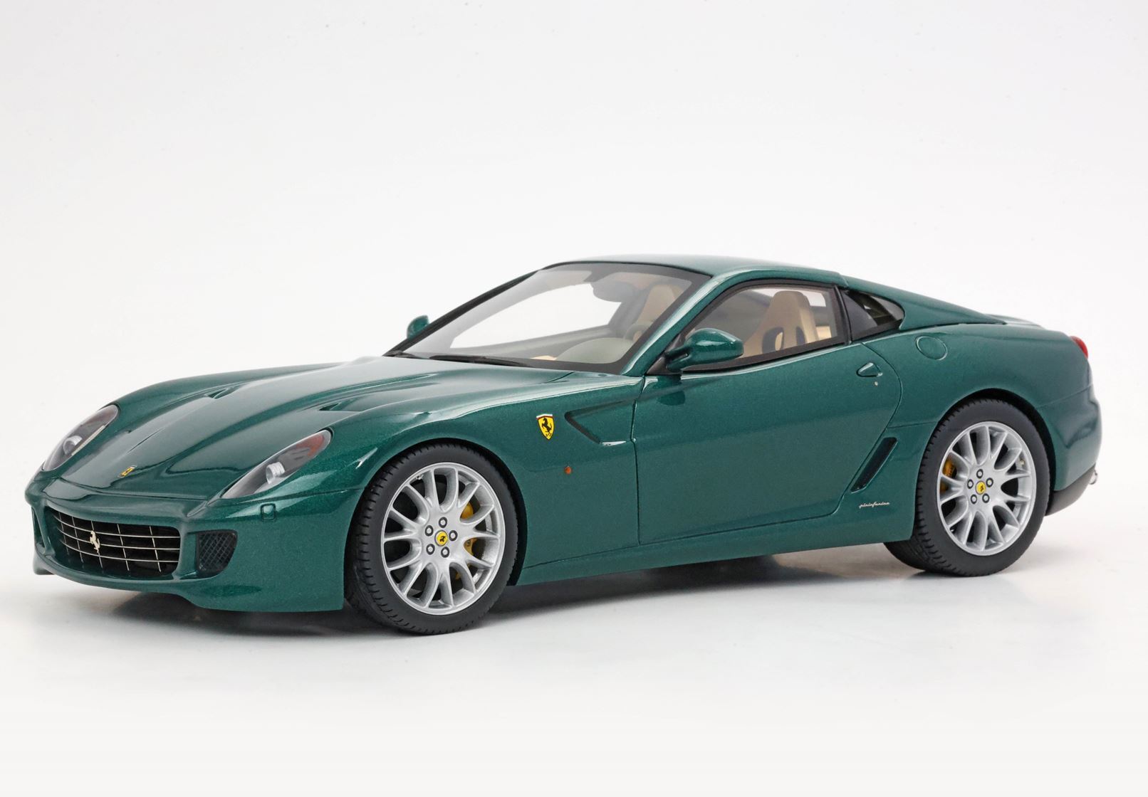FERRARI 599 GTB FIORANO 2006 SU MISURA - FATTA IN ITALIA UNICO ESEMPLARE VERDE PINO - INTERNI CREMA E VERDE - Vroomi