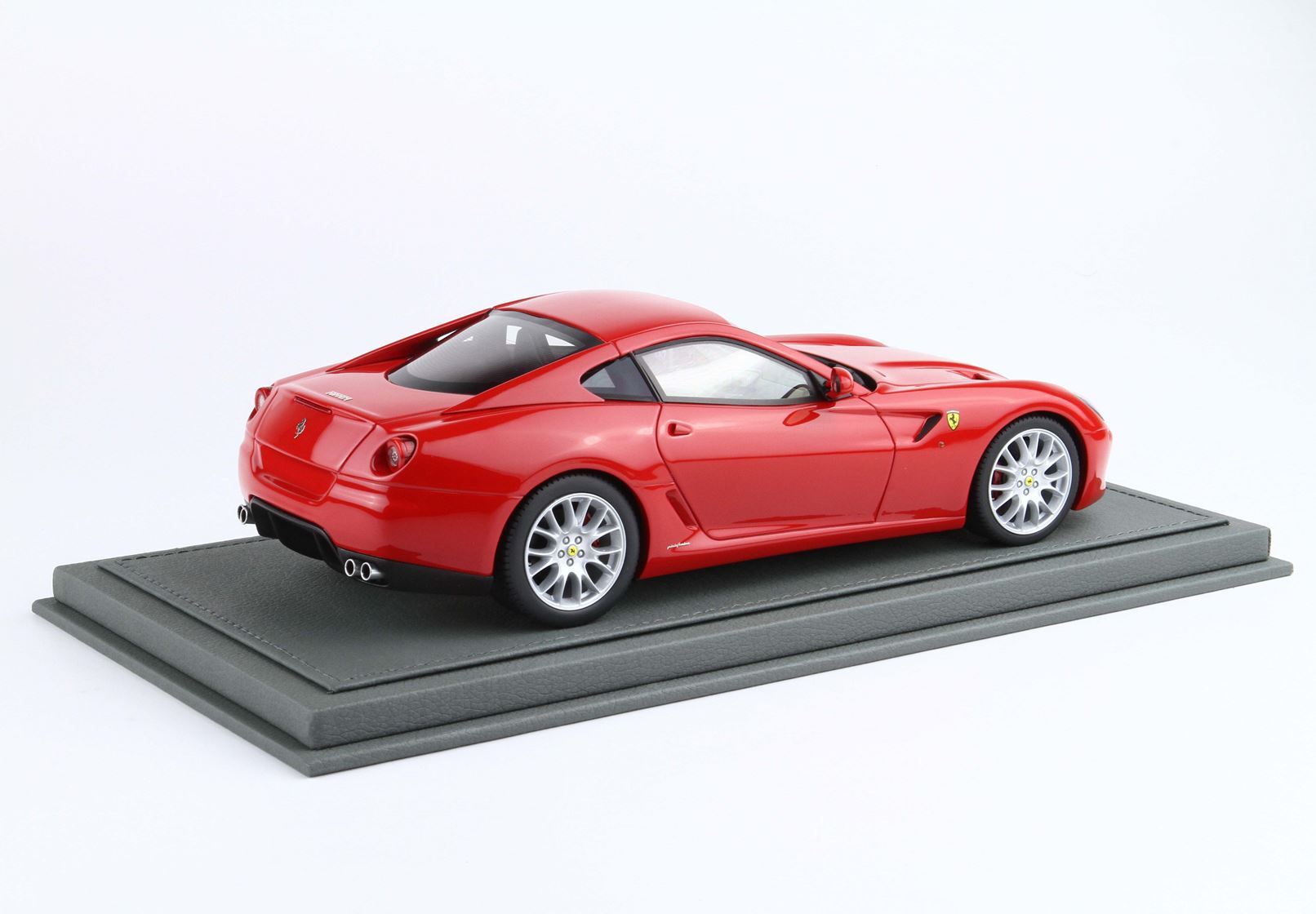 FERRARI 599 GTB FIORANO 2006 CAMBIO MANUALE - FATTA IN ITALIA ROSSO CORSA - INTERNI NERI - Vroomi